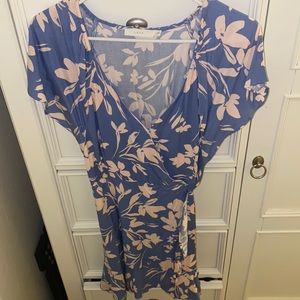 Flattering wrap dress!